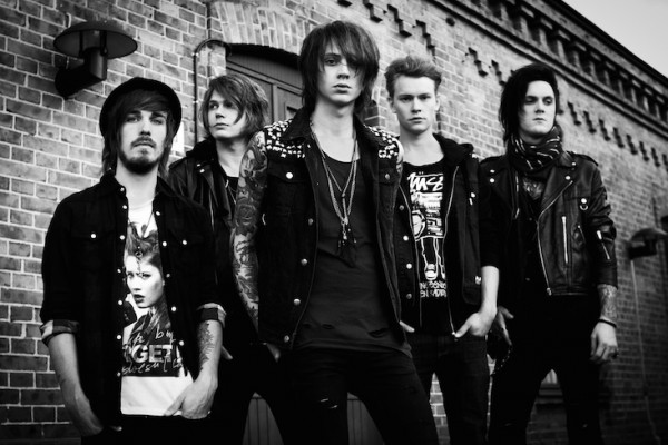 u34n_HBS2012BlackWhite2Phot