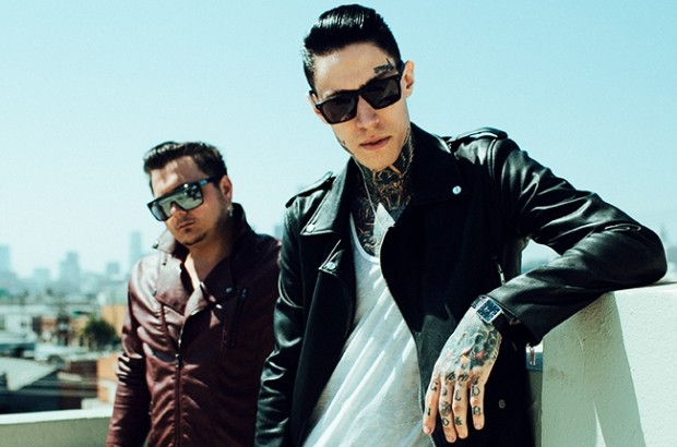 metro-staion-mason-musso-trace-cyrus-2014-big-picture-media-billboard-650