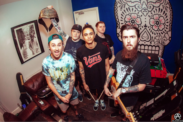 neck deep