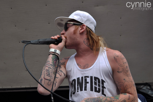 Jonny Craig accused of scamming