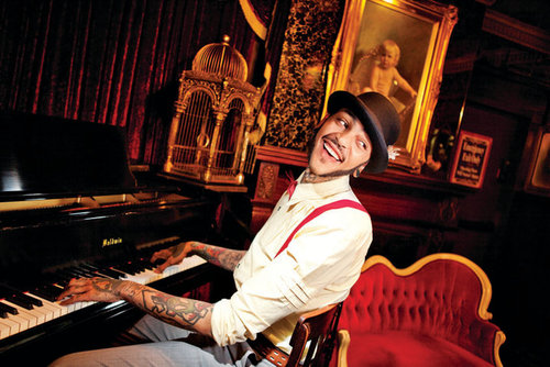 Glee to cover Travie McCoy