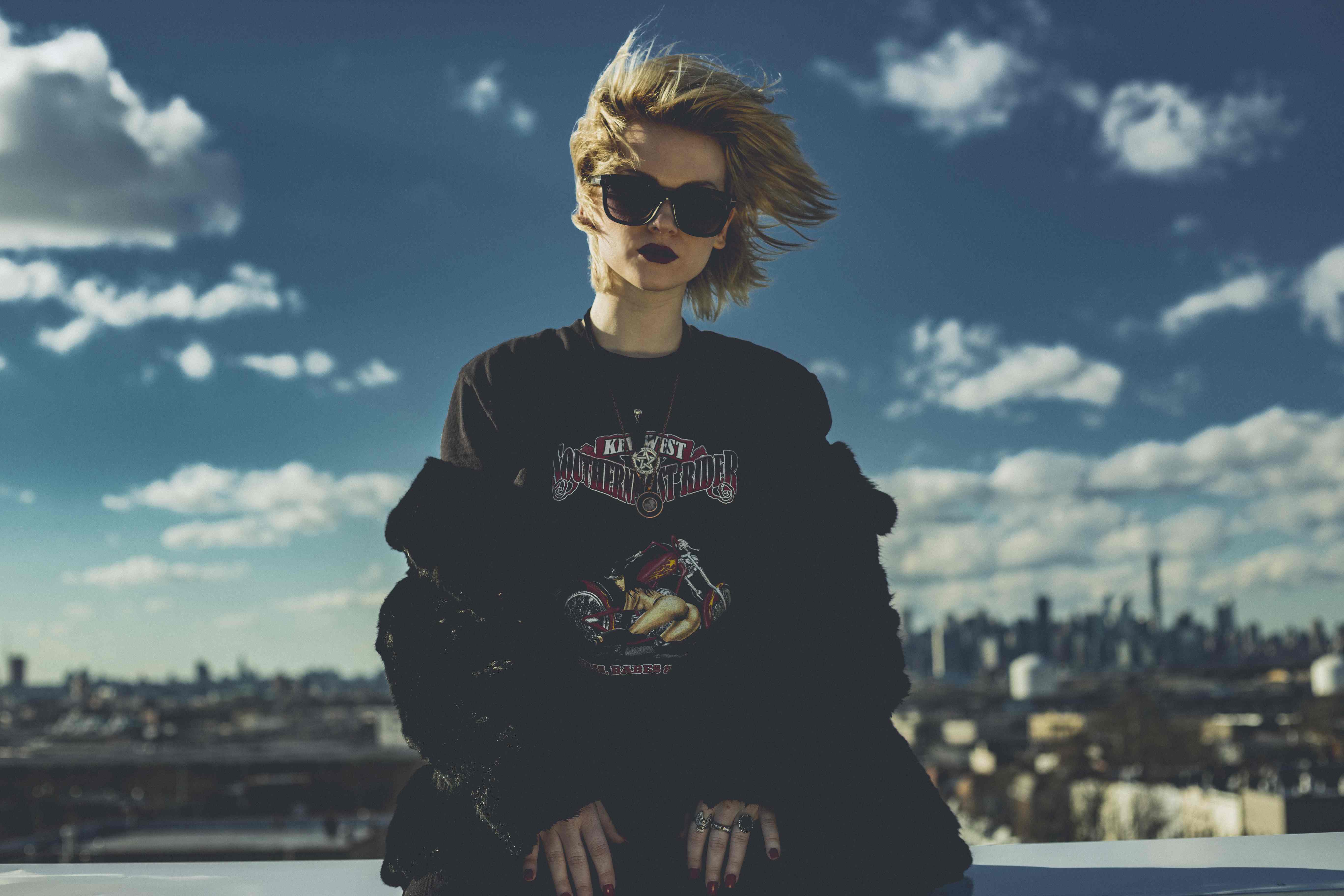 Rena releases new single “New Chick”