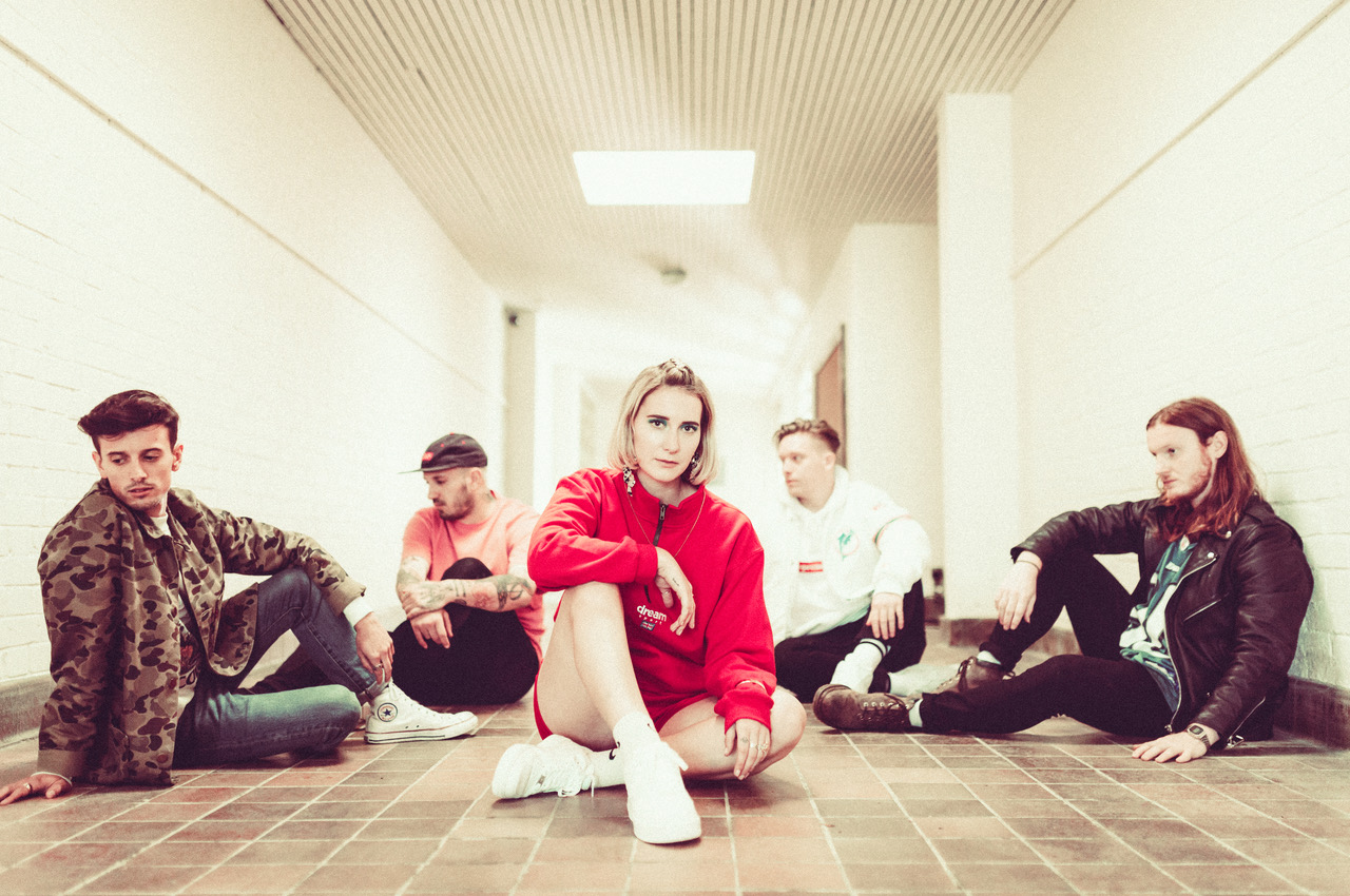 Fickle Friends release new song “Heartbroken feat. Amber Run”
