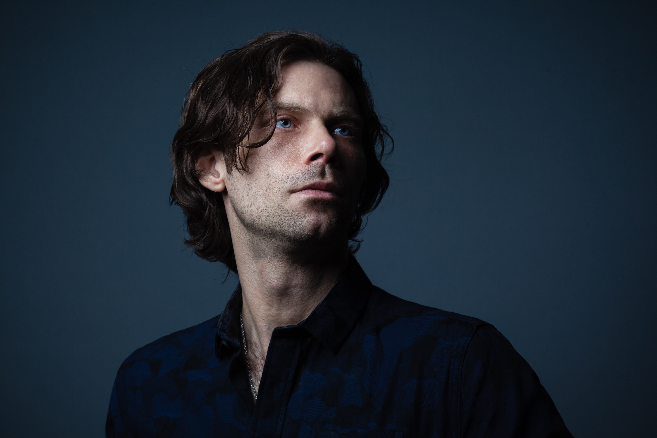 Brett Gleason premieres his new single “The Strong & The Silent”