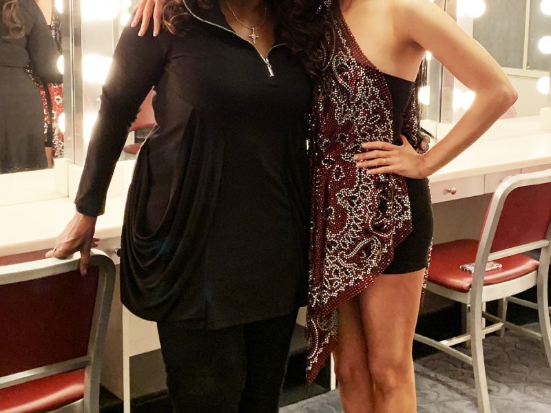 Gloria Gaynor and Kacey Musgraves sing duet of “I Will Survive” at Radio City Music Hall