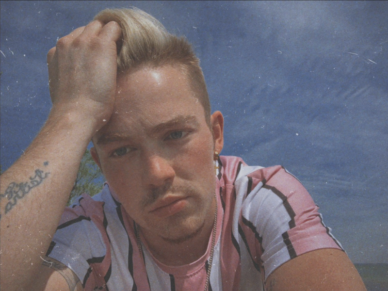 Jacob Frish premieres his new video for “Stranger”