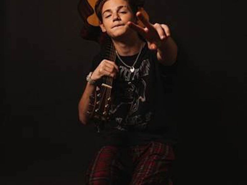 Payton Moormeier releases video for latest single “Habits”