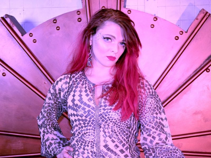 Dolly Spectra releases flirty, hyperpop single “Look Me In The Eye”