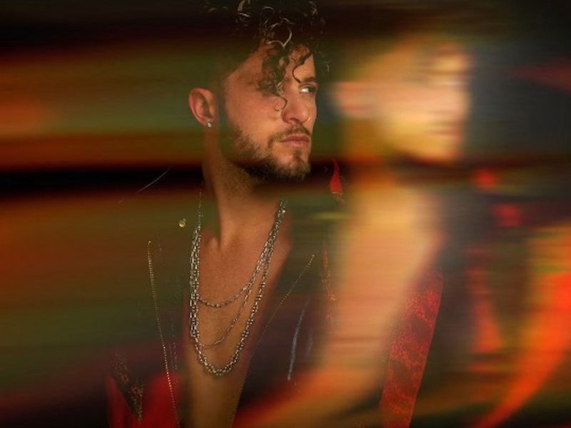 SWAYLÓ releases new single “By My Side”