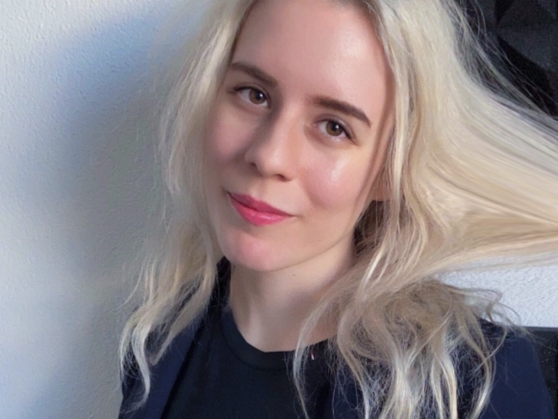 London-based artist Ámaris premieres her new single “Endless Possibilities”