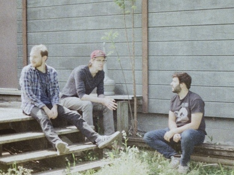 Safari Room releases latest single “Fear/How It Goes”