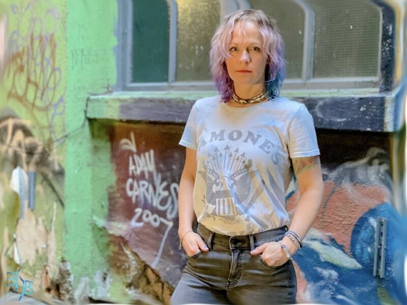 New York alternative rock musician Elyza Bleau premieres her new single “Apparition” from her upcoming EP ‘Haunted’