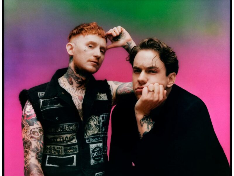 Frank Carter & The Rattlesnakes release new single “Off With His Head” featuring Cassyette