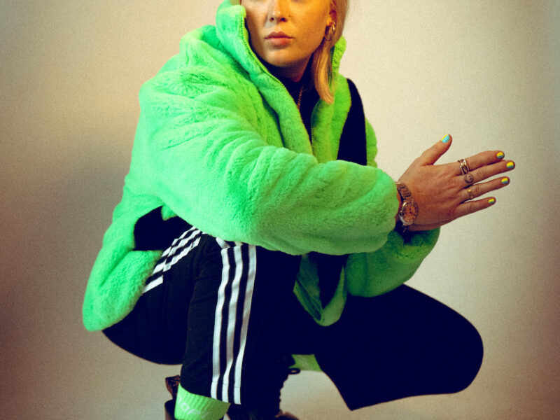London-based electronic pop-singer Sofi Vonn discusses growing up in the West Village in NYC, being mentored by renowned music producer Charlie Walk, attending college in London, her debut EP, and what’s next