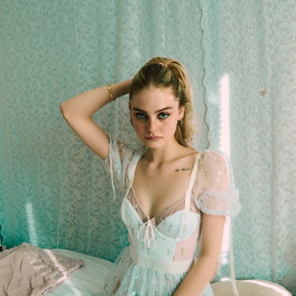 RAEGAN releases debut single: The enchantingly eerie “TIM BURTON”