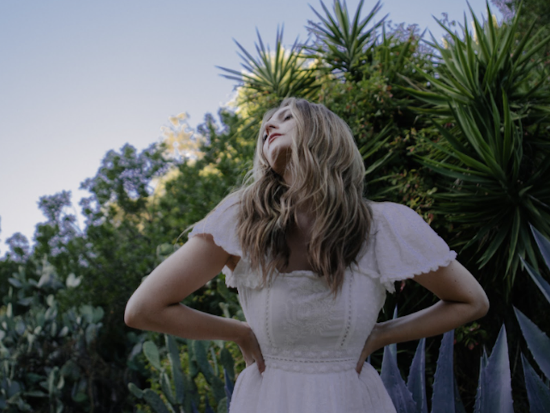 Indie pop songstress Taylor Grey releases new album ‘Twilight Hour’