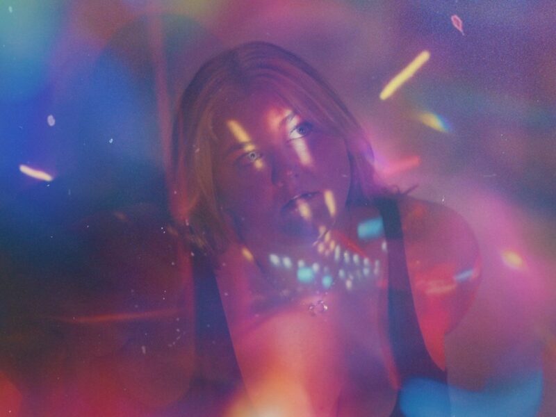 Courtney Govan releases queer electro-pop bop “Sofa”